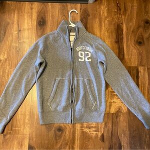 Abercrombie & Fitch Gray Full-Zip Kids Jacket with '92 Patch